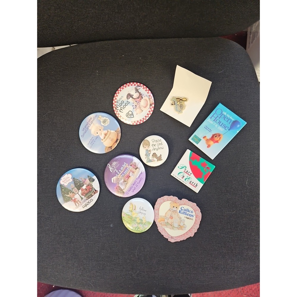 Vintage VTG Lot Of 10 Precious Moments Enesco Mary Moos Disney Button Pins Read